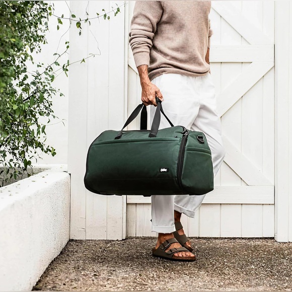 Premium 2-in-1 Convertible Garment Duffel Bag - Carry-on - 45L - Jet Black - Picture 12 of 12